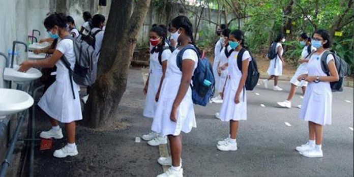 School - එන්නත් හත් ලක්ෂයක් දී පාසල් ඇරැඹීමේ සූදානමක්