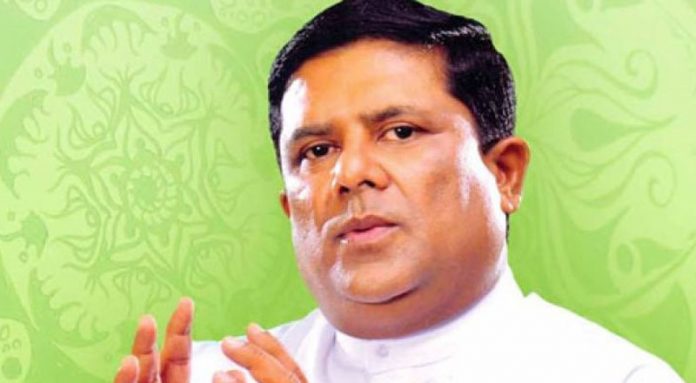 Vajira abeywardena - එක් ආසනයක් තියාගෙන රනිල්ට අවශ්‍ය නම් ජනපති වෙන්නත් හැකියාව තිබෙනවා