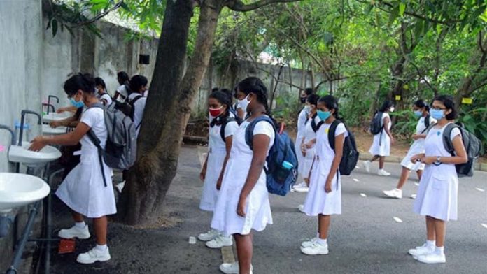 School - පාසල්, විශ්වවිද්‍යාල සහ උපකාරක පන්ති ආරම්භ කරන්නේ කවදාද?