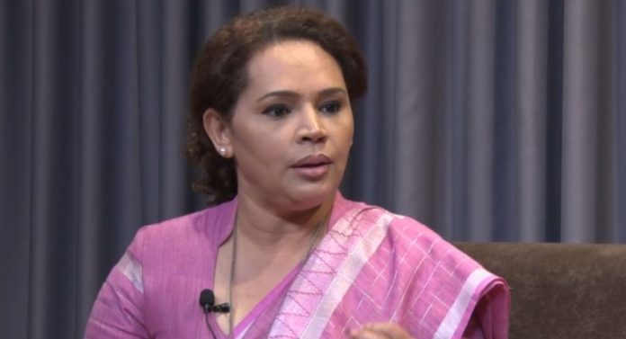 ඩයනා ගමගේ රාජ්ය අමාත්යවරිය ඩයනා ගමගේ රාජ්ය අමාත්යවරිය