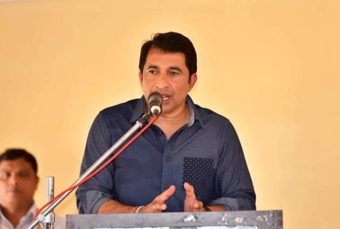 රොෂාන් රණසිංහ රොෂාන් රණසිංහ