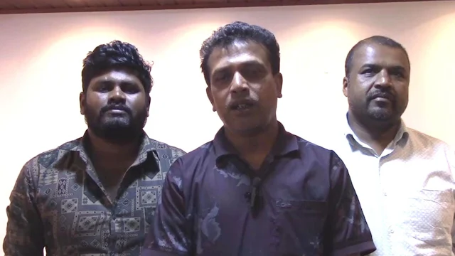 කුකුල් මස් කෑල්ලක් බෙදාගන්න කුකුල් මස් කෑල්ලක් බෙදාගන්න